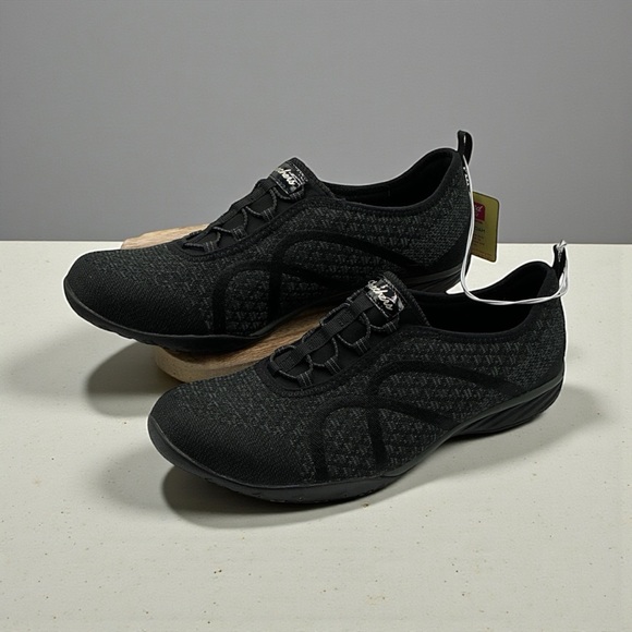 Skechers Breathe Easy Infi-Knity Slip-on sneaker women’s NWT SIZE 10 - Picture 4 of 5